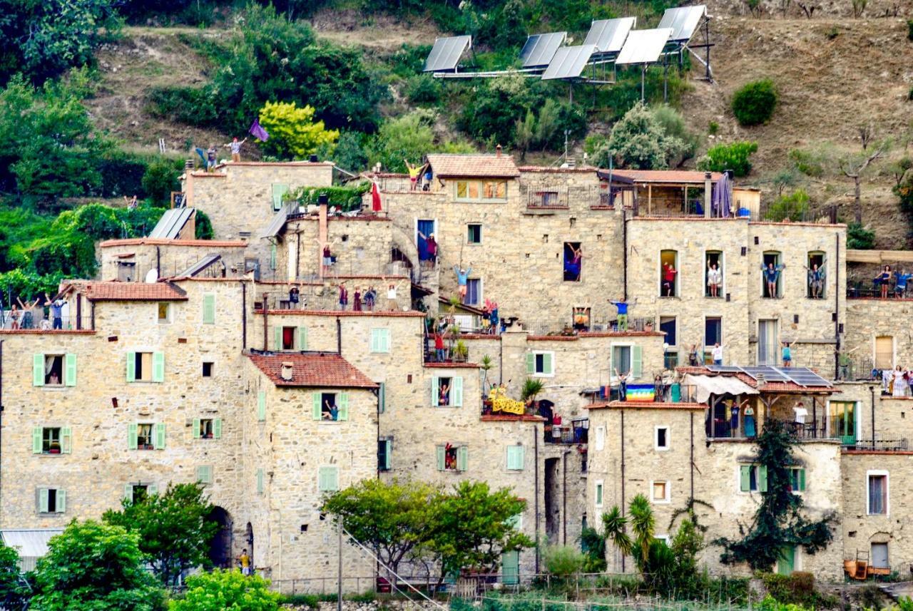 Ecovillaggio Torri Superiore Exteriör bild